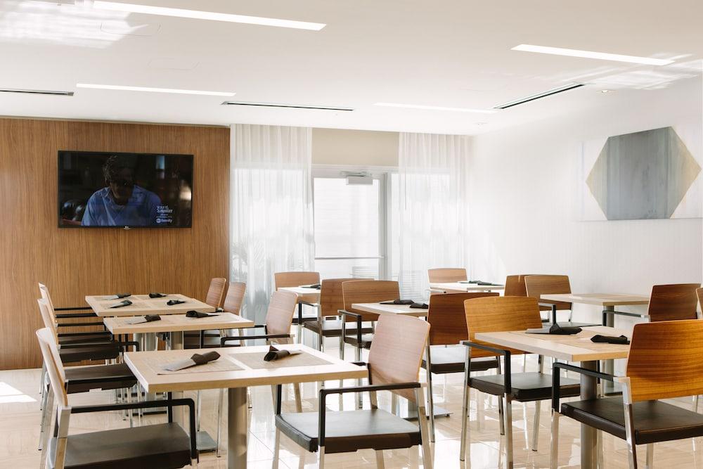 Ac Hotel Kansas City Plaza Екстериор снимка